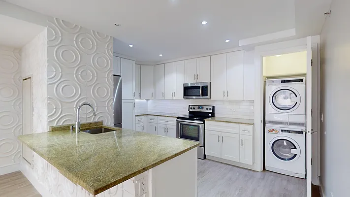 Rented by Bond New York | media 4