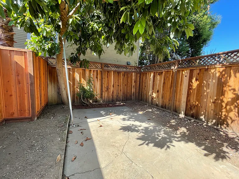 476 Arleta Ave #B — Photo 14