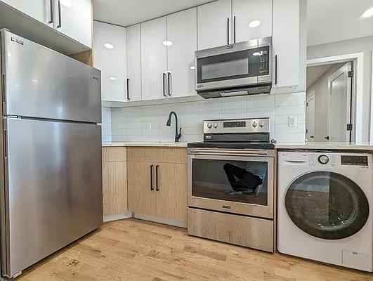 Rented by MySpaceNYC | media 13