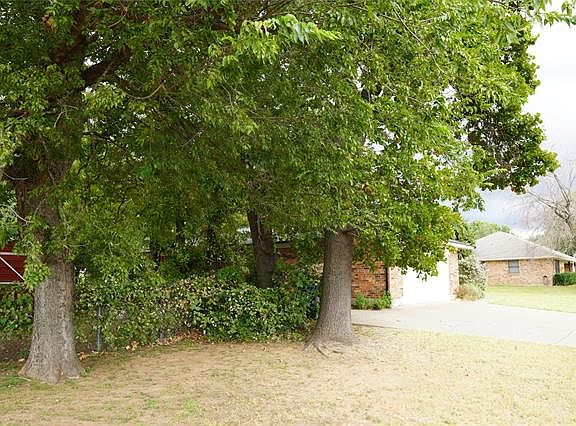 5th image of 1019 Harbor Lakes Dr