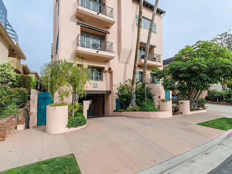 1230 Wellesley Ave #205 — Photo 15