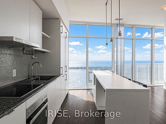 2nd image of 100 Harbour St #6910