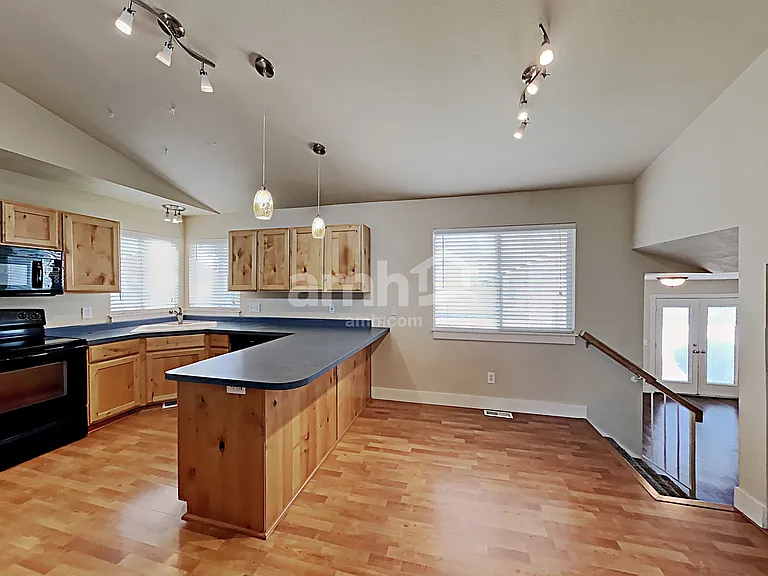 282 W Bricker Dr — Photo 5