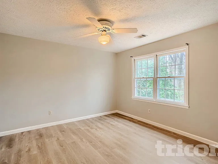 119 Heritage Way — Photo 12