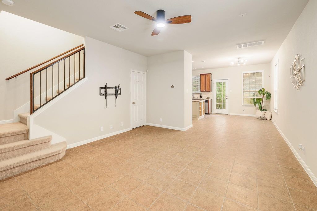 1310 Parmer Ln #1902, Austin, TX - View 3