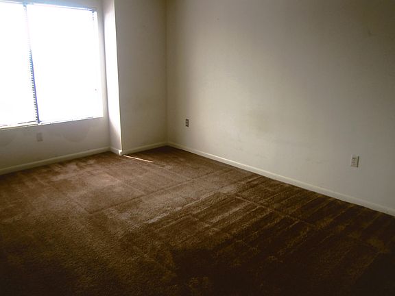 3rd image of 1600 Park Cir #1009-1