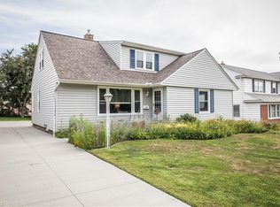 21908 Halworth Rd, Beachwood, OH 44122