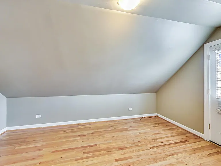 2330 N Greenview Ave #2R — Photo 18