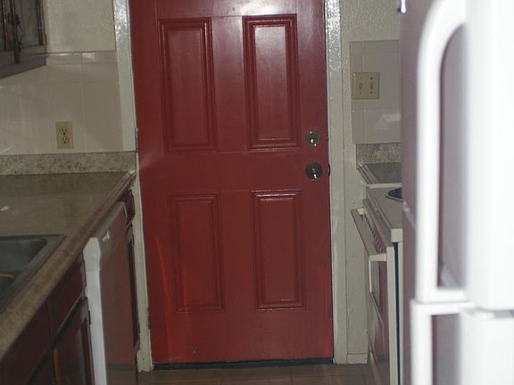 2nd image of 2805 Treasure Hills Blvd APT 2