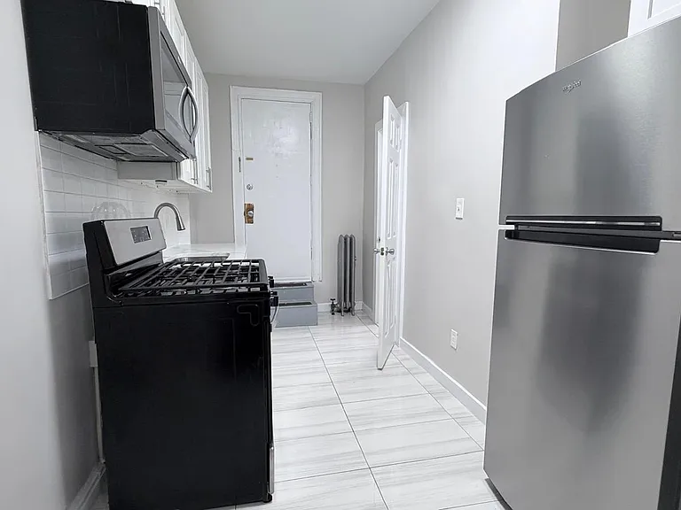 164 Sterling Ave #D162 — Photo 7