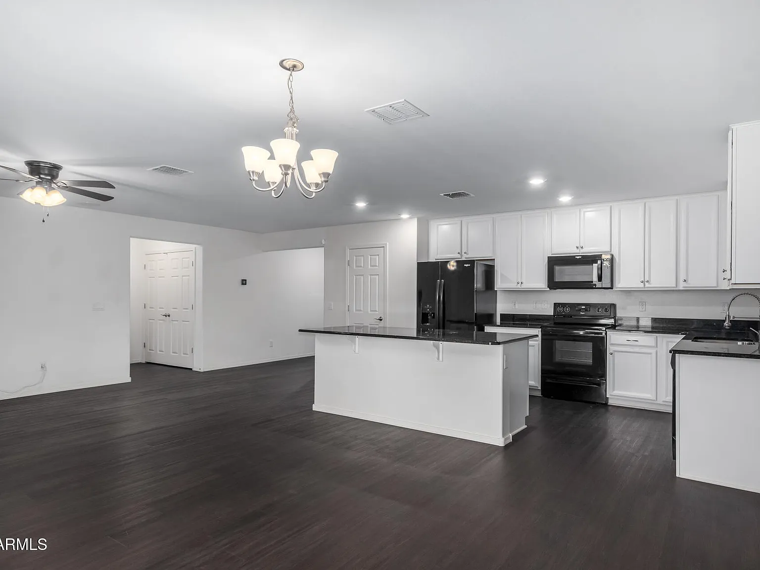 3 bed, 2.0 bath, 1503 sqft, $2,295 — Photo 3