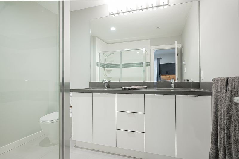 Surrey Apartment for rent - 2 Bedrooms — photo 7