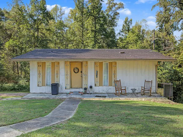 103 North Rd NW, Aliceville, AL 35442
