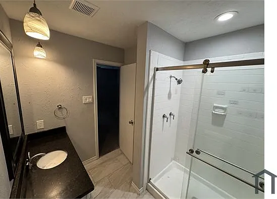 4133 Hawthorn Ln — Photo 5