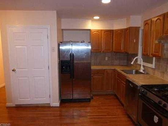 2nd image of 212 Belmont Ave #1