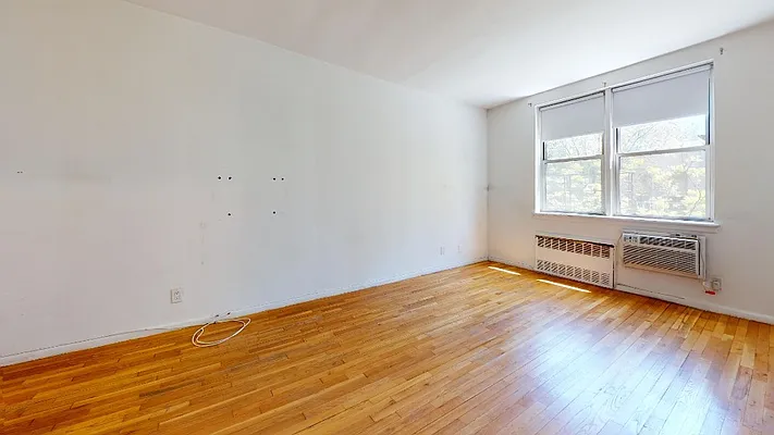 Rented by Bond New York | media 7