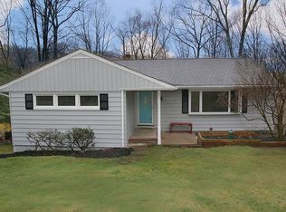 3 Crestwood Dr, Randolph, NJ 07869