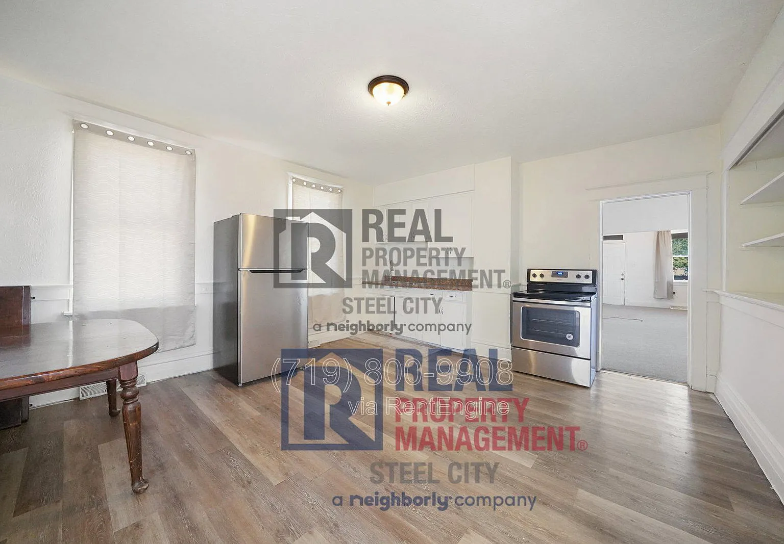 2 bed, 1.0 bath, 1100 sqft, $1,100 — Photo 2