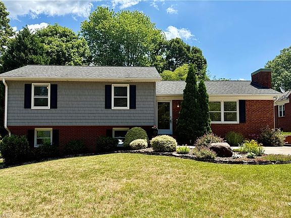 2nd image of 111 Ridgewood Dr