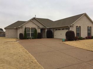 11 Lillie Cv, Jackson, TN 38305