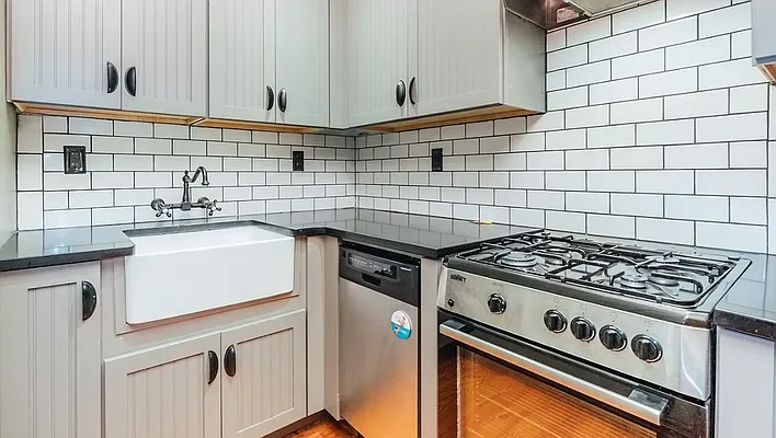 Rented by Ankor Management BH LLC | media 10