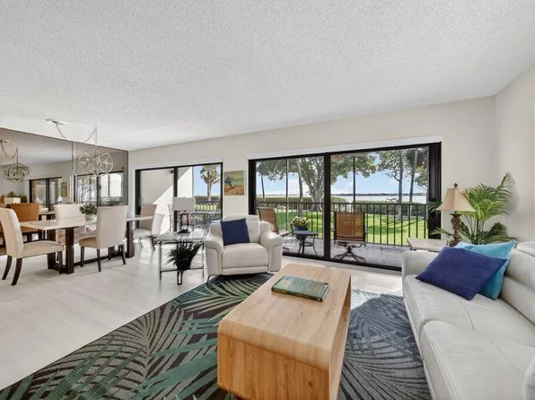 218 NE Edgewater Drive #218, Hutchinson Island, FL 34996