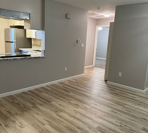 4th image of 2020 Evans Rd #U13