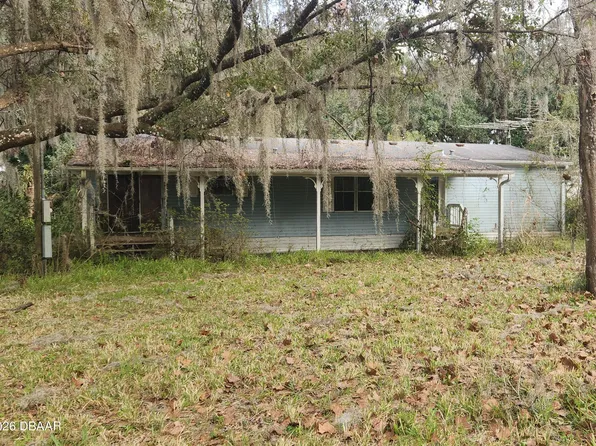 384 Crescent Lake Shore Dr, Crescent City, FL 32112