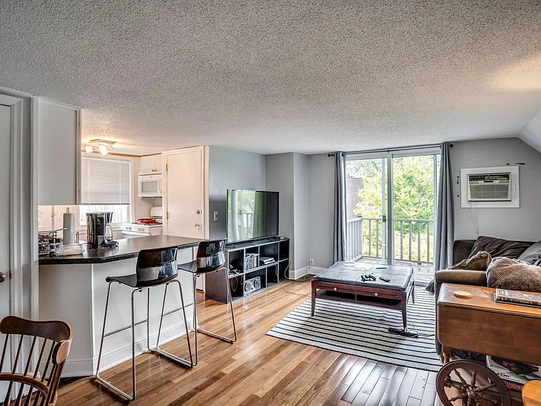 3040 James Ave S #3 — Photo 6