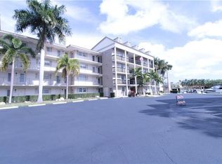 440 Paradise Isle Blvd APT 105, Hallandale, FL 33009