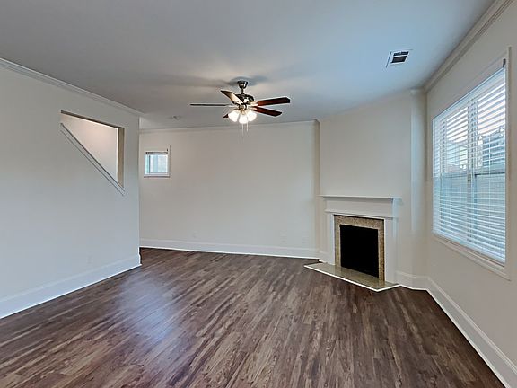 4th image of 826 Westmoreland Ln