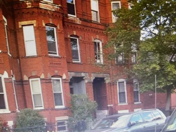 30 Alaska St, Roxbury, MA 02119