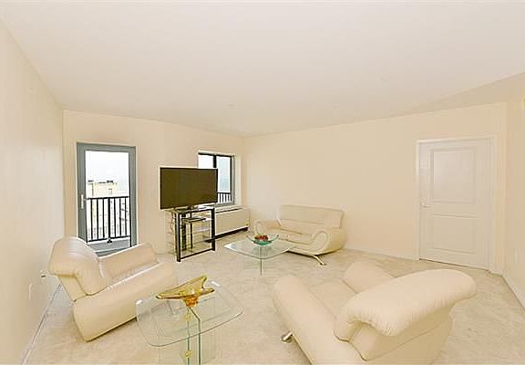 3rd image of 136 Beach 117th St APT 606