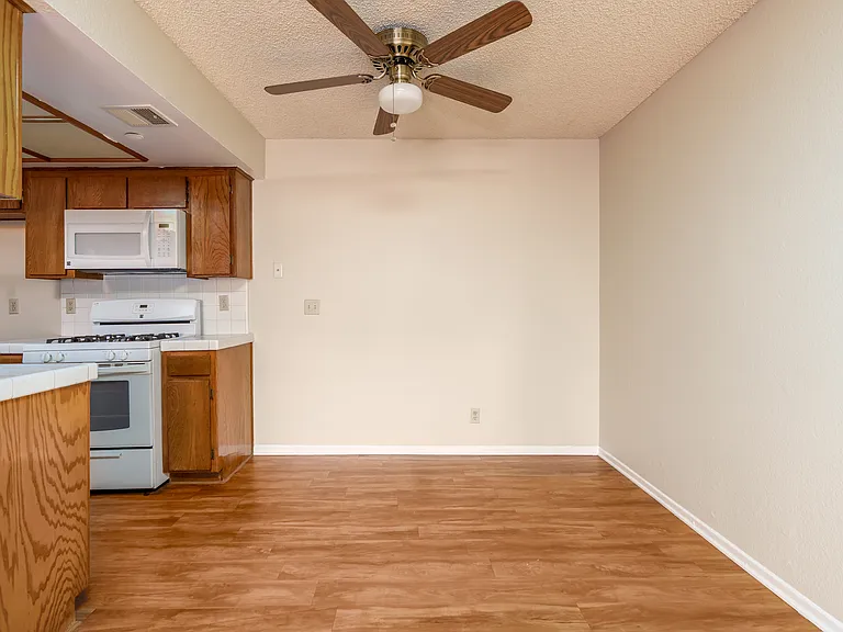 Casa Del Riverside — Photo 16