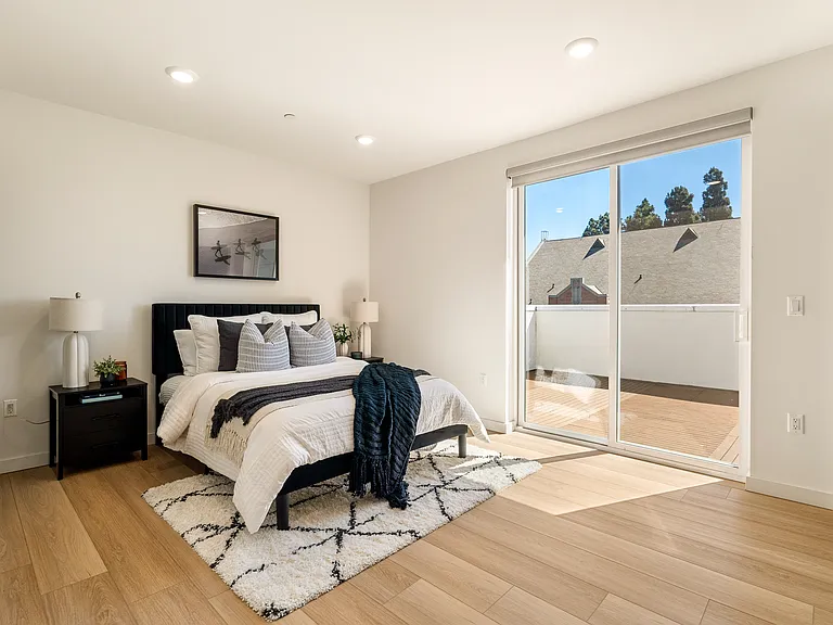 The Sophia - 1759 N Gower St — Photo 65