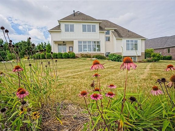 5th image of 10976 Golden Bear Way