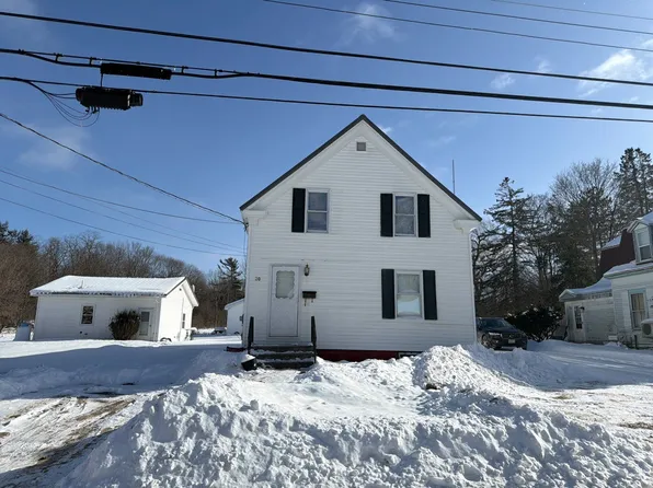 20 Franklin St, Calais, ME 04619