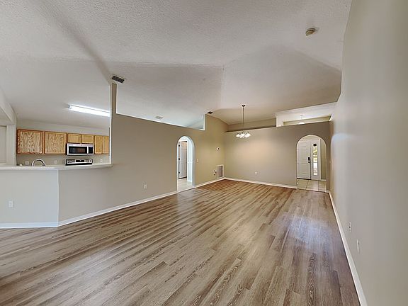 5th image of 5241 Silver Thistle Ln