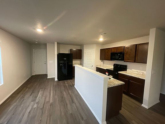 4th image of 1703 Loveland St