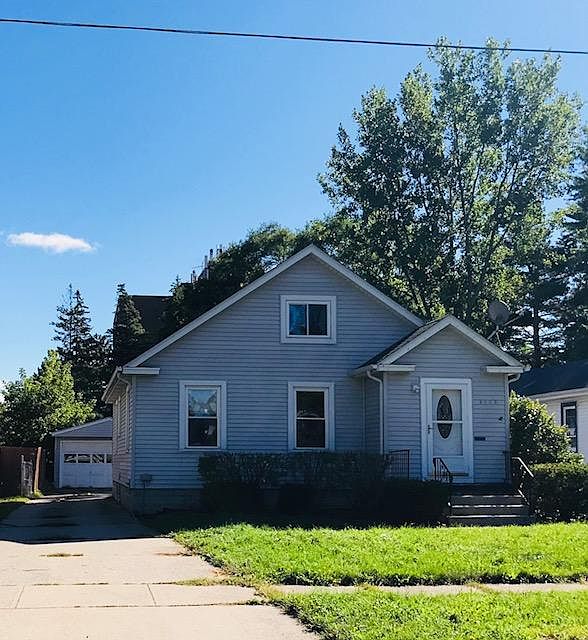 1st image of 2132 McEwan St