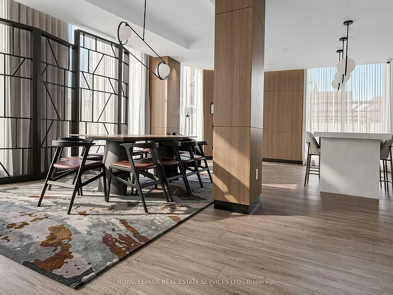 25 Cordova Ave #1210 — Photo 41