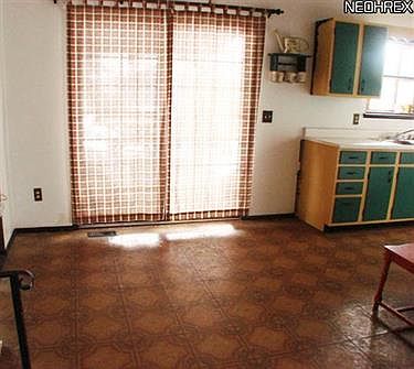 3rd image of 36766 S Lake Shore Blvd