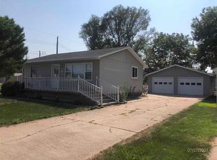 1005 N 3rd St, Oneill, NE 68763