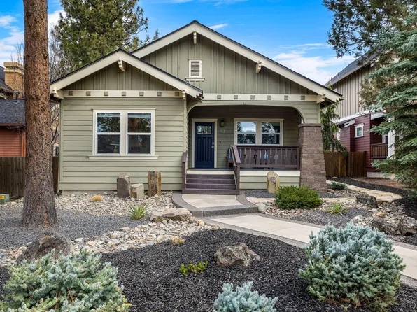 762 NW Mount Washington Dr, Bend, OR 97701