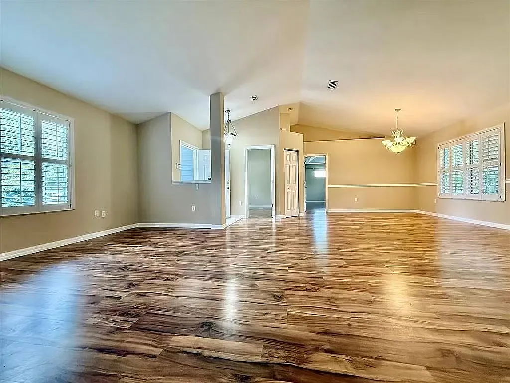 4 bed, 2131 sqft, $2,480 — Photo 3