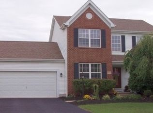 8770 Clarksdale Dr, Lewis Center, OH 43035
