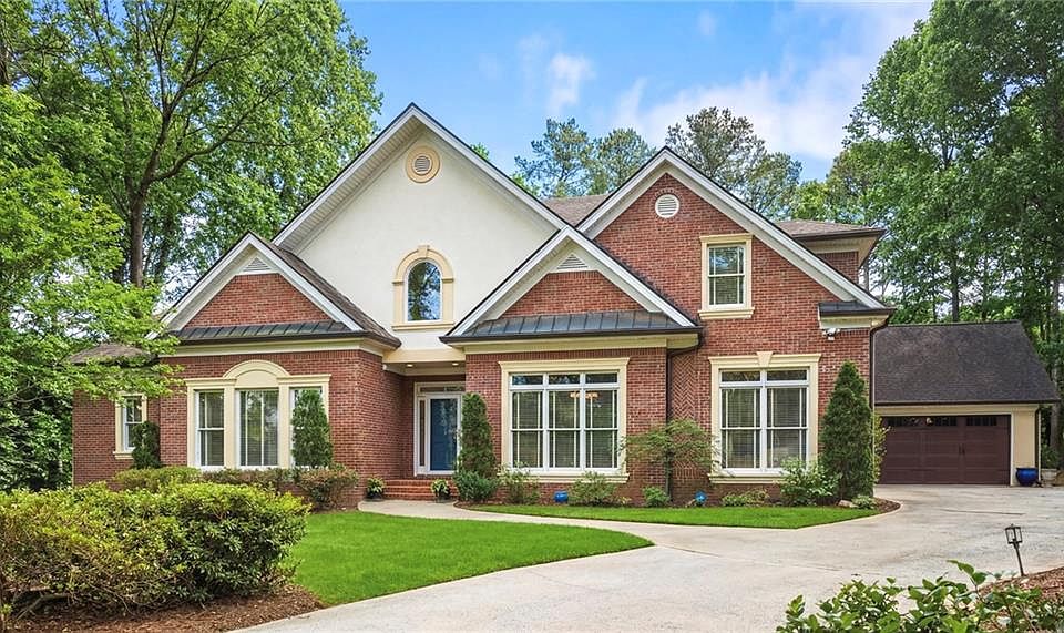 1st image of 820 Wesley Oak Rd