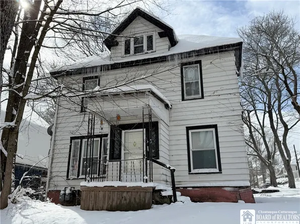 37 Sturges St, Jamestown, NY 14701