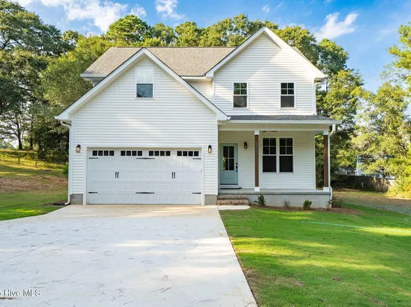 300 N Alma Street, Vass, NC 28394