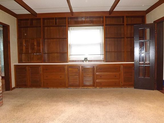 4th image of 4408 Sullivan Ave #2